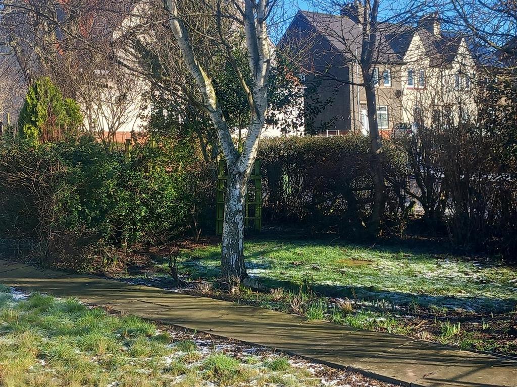 Earlston garden.jpg