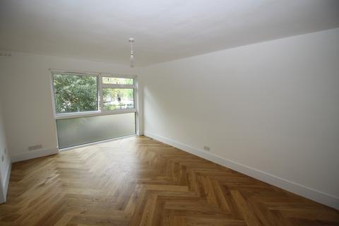 1 bedroom flat to rent, Wycombe Court