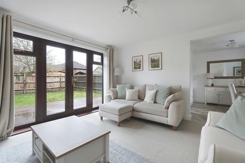 undefined, Middlefield, Horley, Surrey, RH6