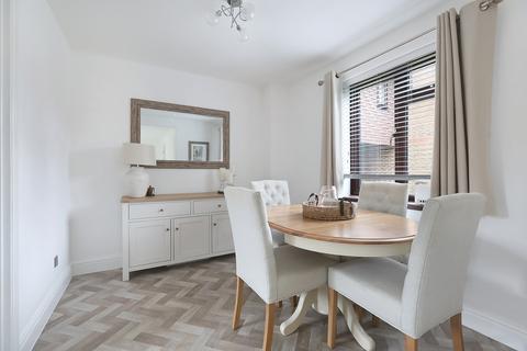 undefined, Middlefield, Horley, Surrey, RH6