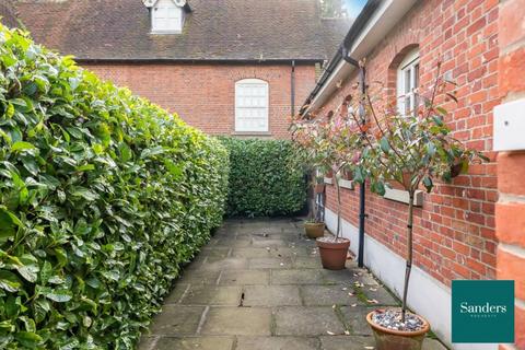 undefined, Hassobury, Bishop's Stortford CM23