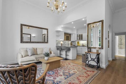 1 bedroom flat to rent, Holland Park Avenue, London