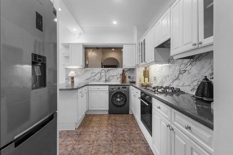 1 bedroom flat to rent, Holland Park Avenue, London