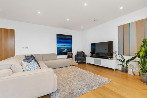 2 bedroom apartment to rent, Holland Park Avenue, Holland Park, W11