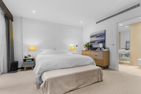 2 bedroom apartment to rent, Holland Park Avenue Holland Park