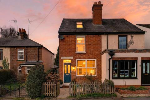 3 bedroom semi-detached house for sale, Wokingham RG40