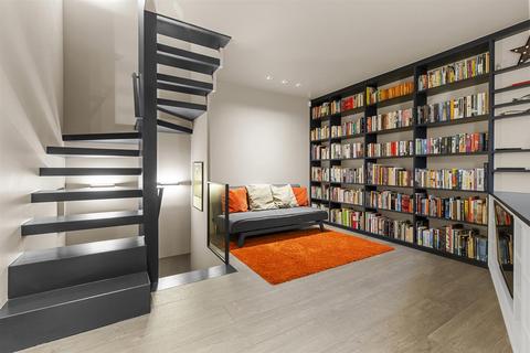 1 bedroom terraced house to rent, Pottery Lane, Holland Park, London, Royal Borough Kensington & Chelsea, W11