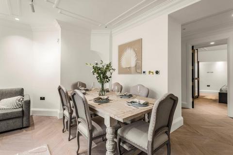 2 bedroom apartment to rent, South Street London