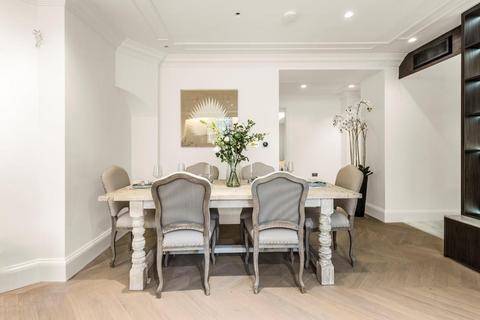 2 bedroom apartment to rent, South Street London