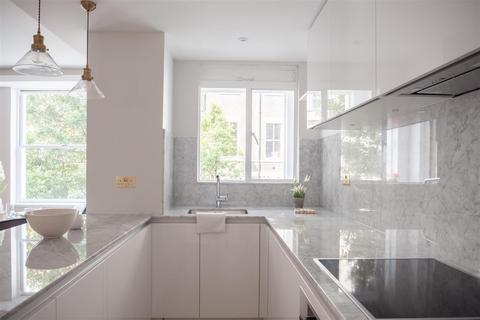 3 bedroom apartment to rent, Harley Street, Fitzrovia, London, London borough of Westminster, W1G