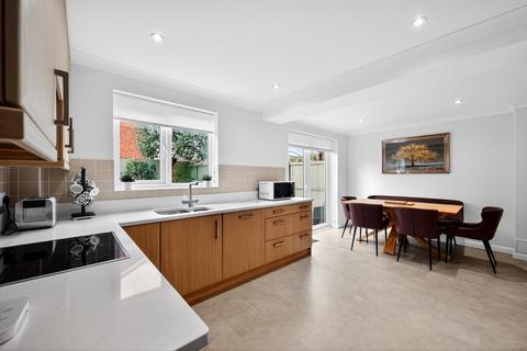 4 bedroom detached house for sale, Peverel Drive, Maidstone, ME14