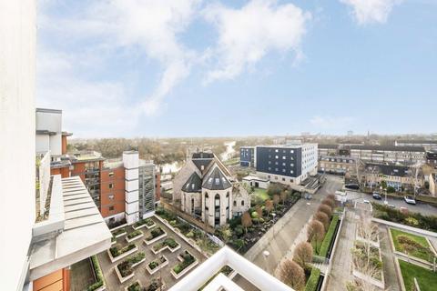 undefined, Holland Gardens, Brentford TW8