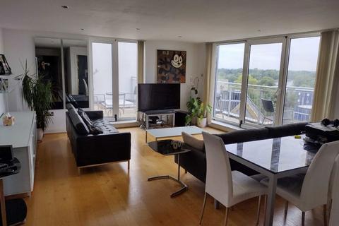undefined, Holland Gardens, Brentford TW8