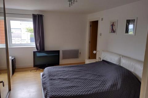 undefined, Holland Gardens, Brentford TW8