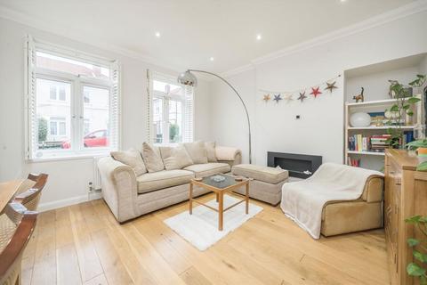 3 bedroom flat for sale, Meade Close, London W4