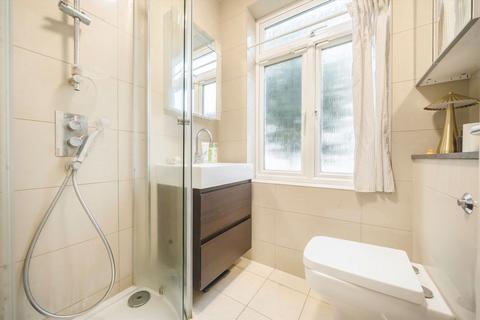 3 bedroom flat for sale, Meade Close, London W4