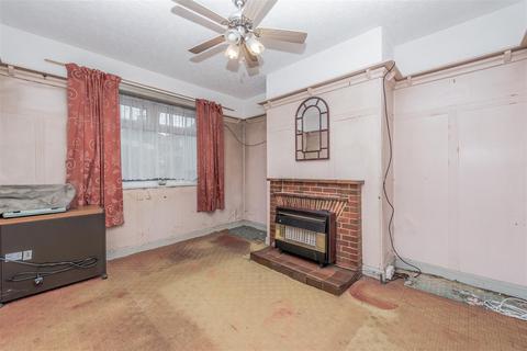 3 bedroom semi-detached house for sale, Fernbank Gardens, Bramley, Leeds