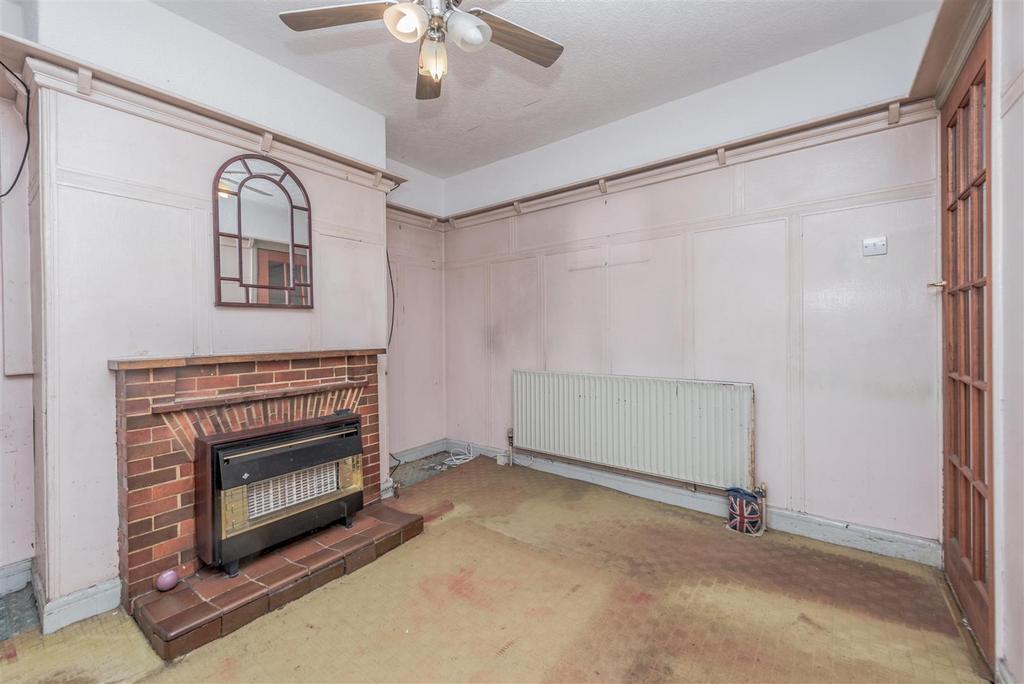 Dining Room: