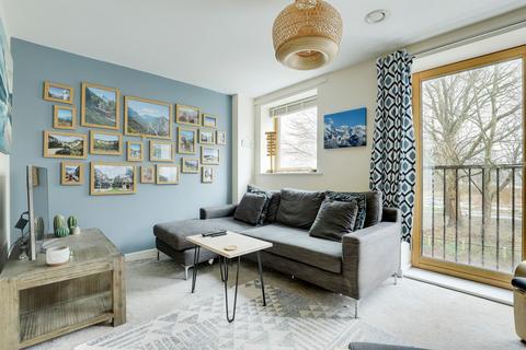 3 bedroom terraced house for sale, Bathley Street, Nottingham NG2