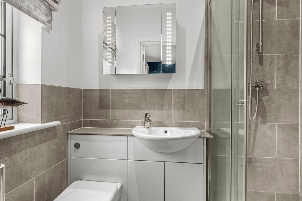 En Suite Shower Room