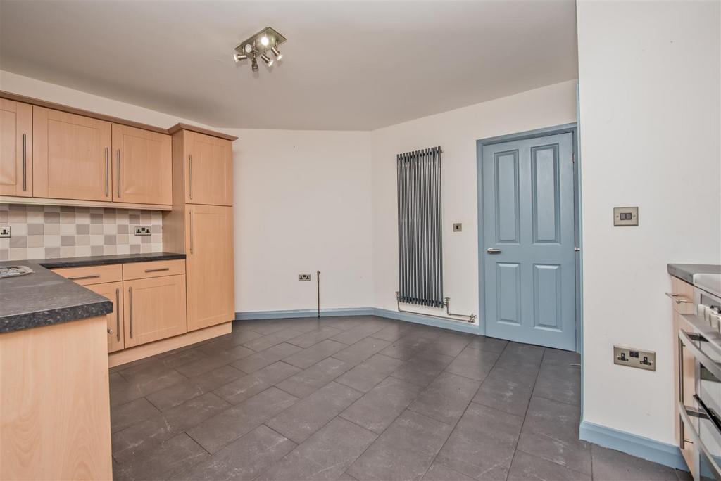 Fitted Dining Kitchen: