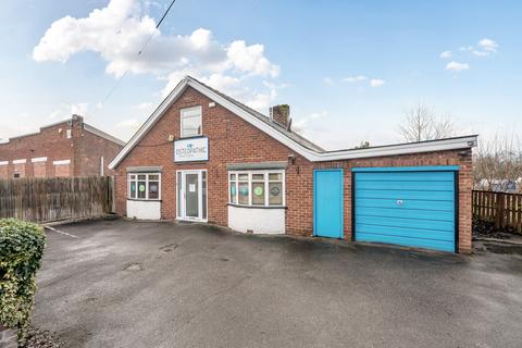 3 bedroom bungalow for sale, Cheyney Road, Chester, Cheshire