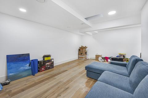 undefined, Sheen Road, Richmond, TW9