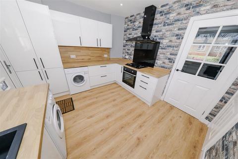 undefined, Lomond Gardens, Methil,