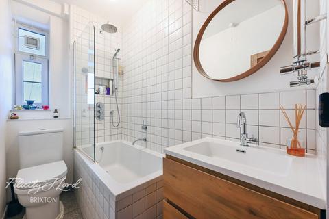 2 bedroom flat for sale, Loughborough Estate, London