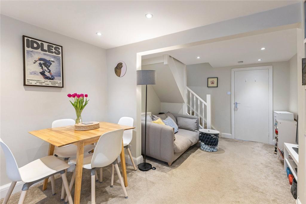 Sitting/Dining Room