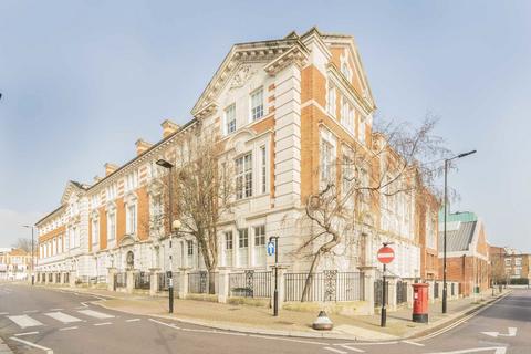 2 bedroom flat to rent, Winchester Street, London W3