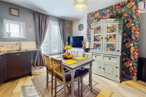 2 bedroom end of terrace house for sale, St. Enochs Road, Bradford