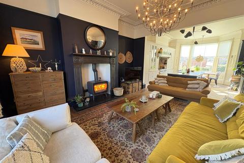 4 bedroom terraced house for sale, Woodland Road, Darlington