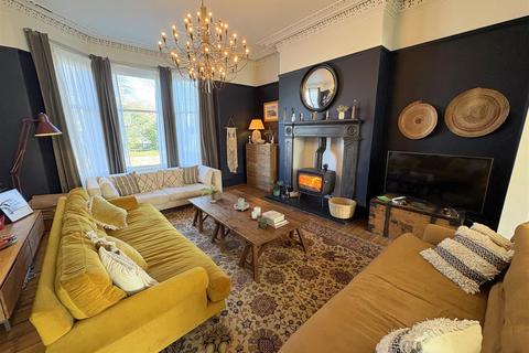 4 bedroom terraced house for sale, Woodland Road, Darlington