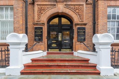 3 bedroom apartment for sale, Kensington Court Gardens, Kensington, London, W8