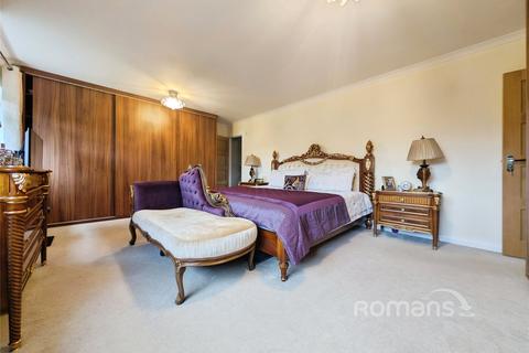 5 bedroom detached house for sale, Swiss Close, Wrecclesham, Farnham
