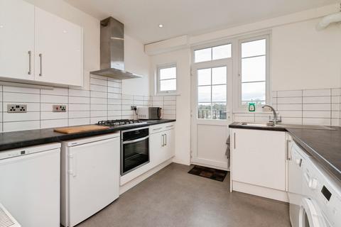 undefined, Upminster Road, Hornchurch, RM11