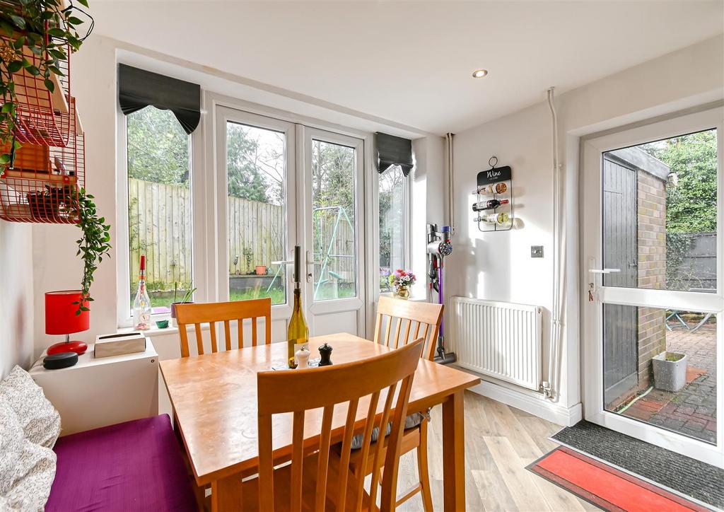 53 Clee View Road-08.jpg