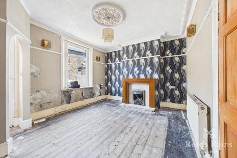 4 bedroom terraced house for sale, Moorfield Street, West Yorkshire HX1