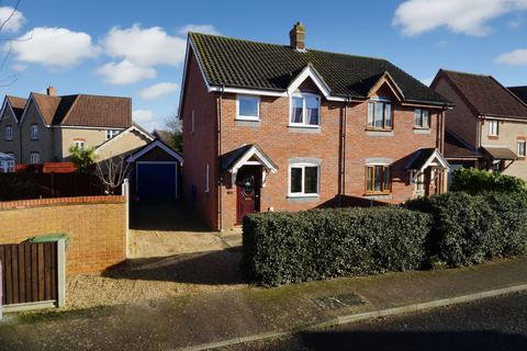 3 bedroom semi-detached house for sale, Bramble Way, Wymondham