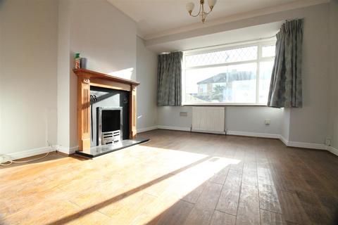 3 bedroom terraced house to rent, Oakleigh Road, Uxbridge