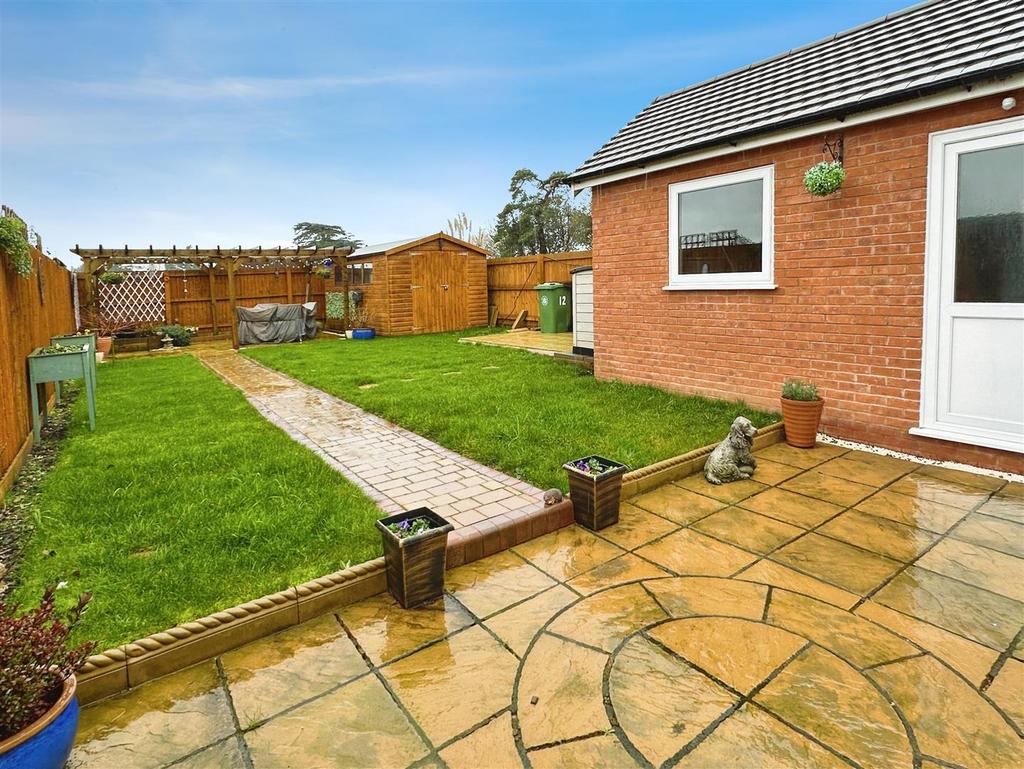 Garden/garage