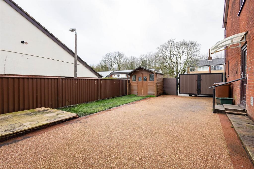 Side Driveway