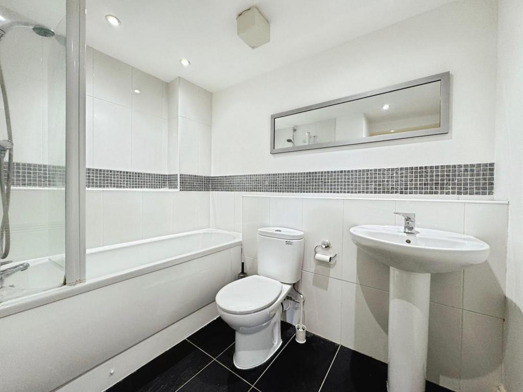 New Bathroom.jpeg