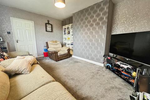 undefined, Greystone Crescent, Bradford BD10