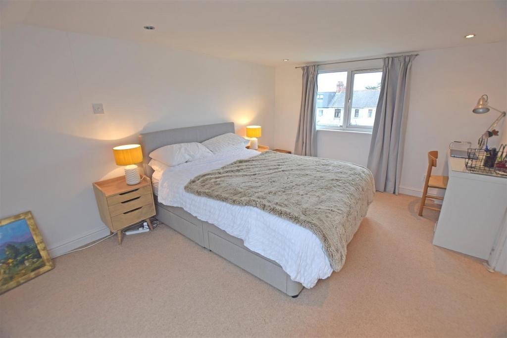 Loft Room.jpg