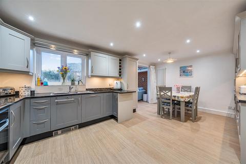 4 bedroom detached house for sale, Sharps Field, Headcorn, Ashford