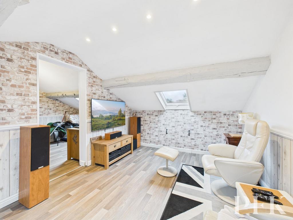 Attic Room/Snug