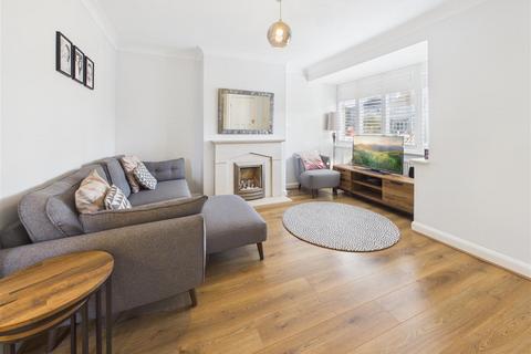 2 bedroom semi-detached house for sale, First Avenue, Walton-On-Thames