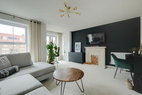 3 bedroom end of terrace house for sale, Curf Way, Burgess Hill, RH15